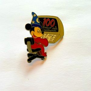 Disney 2001 Mickey 100 Years of Magic Computer Trading Pin